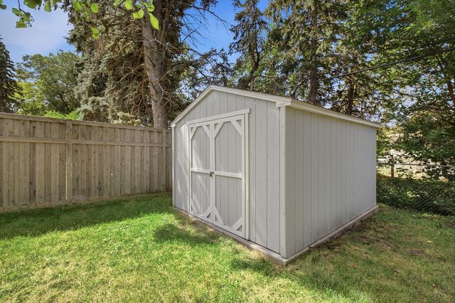 3093 Wilder Street N, Roseville, MN 55113