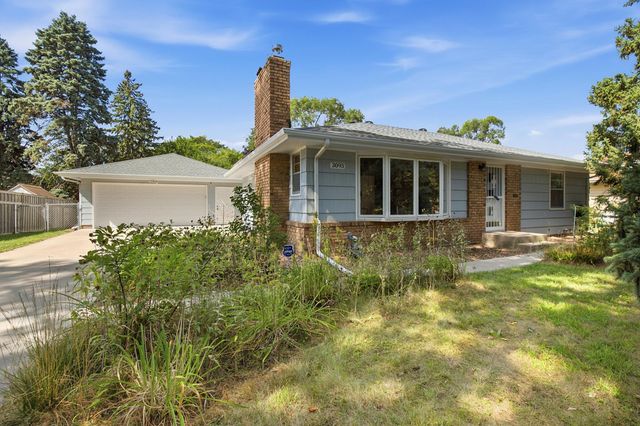 3093 Wilder Street N, Roseville, MN 55113