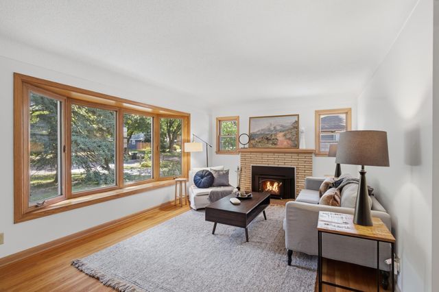 3093 Wilder Street N, Roseville, MN 55113