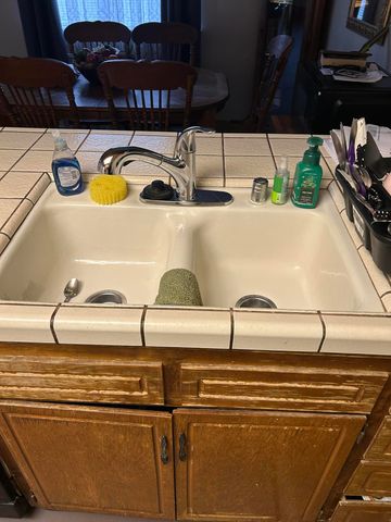 1011 N Lynora Street, Tulare, CA 93274