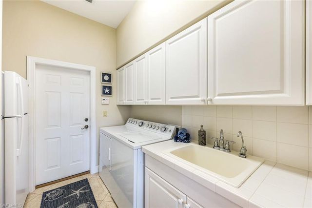 4568 Merganser CT, Naples, FL 34119