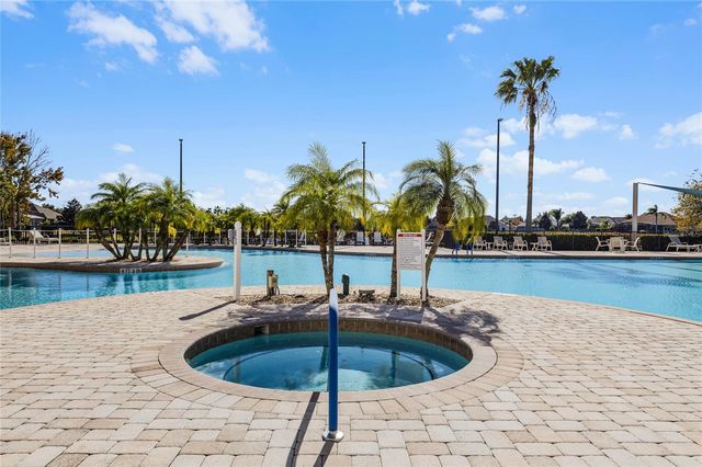 8301 BRIDGEPORT BAY CIRCLE, Mount Dora, FL 32757
