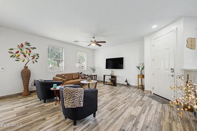 1438 N 80TH Lane, Phoenix, AZ 85043