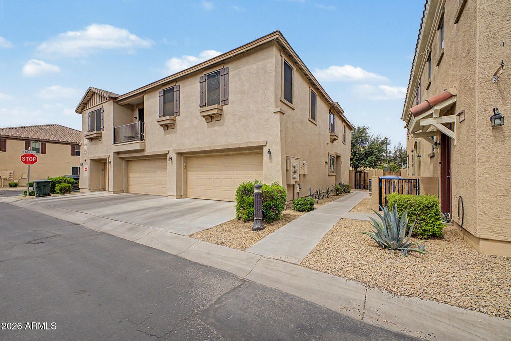 1438 N 80TH Lane, Phoenix, AZ 85043