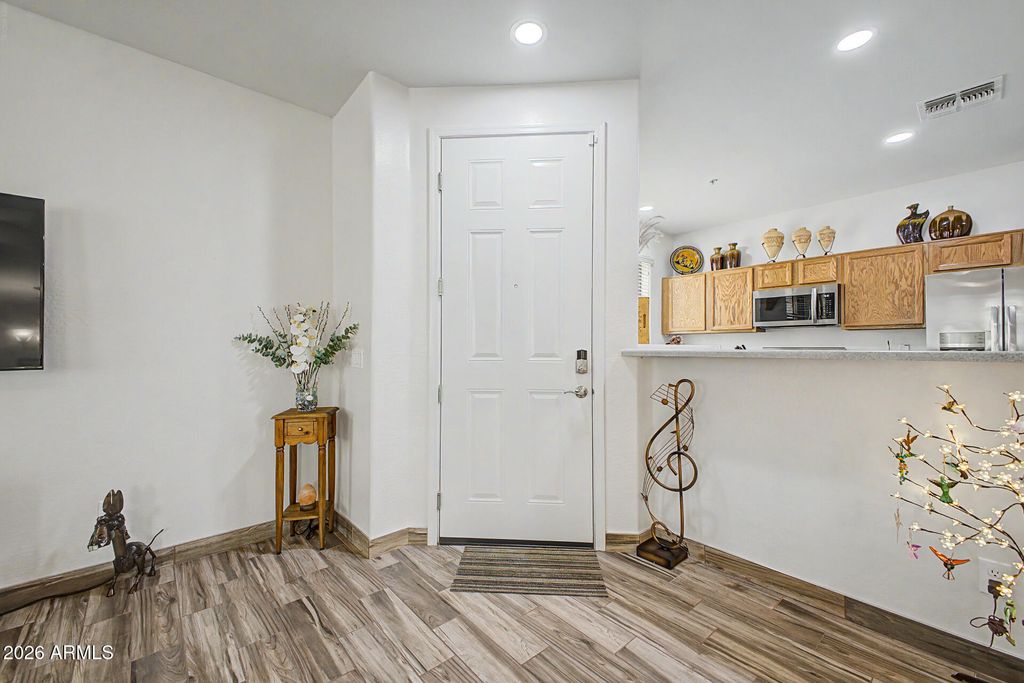 1438 N 80TH Lane, Phoenix, AZ 85043 — photo 4