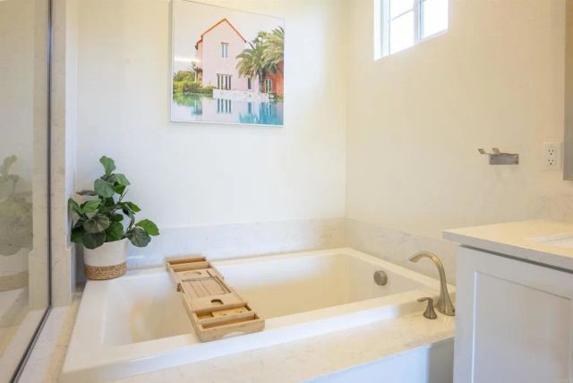 3022 Villeta Avenue, Carlsbad, CA 92010