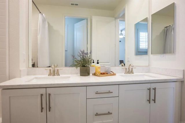 3022 Villeta Avenue, Carlsbad, CA 92010