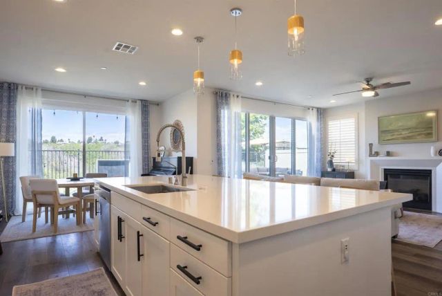 3022 Villeta Avenue, Carlsbad, CA 92010