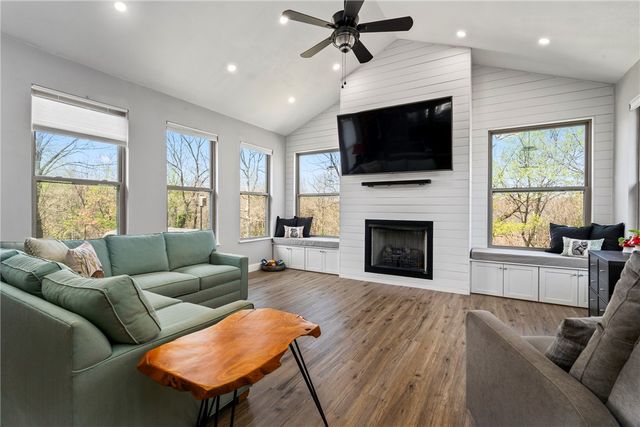 11005 David Court, Siloam Springs, AR 72761