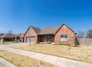 11005 David Court, Siloam Springs, AR 72761