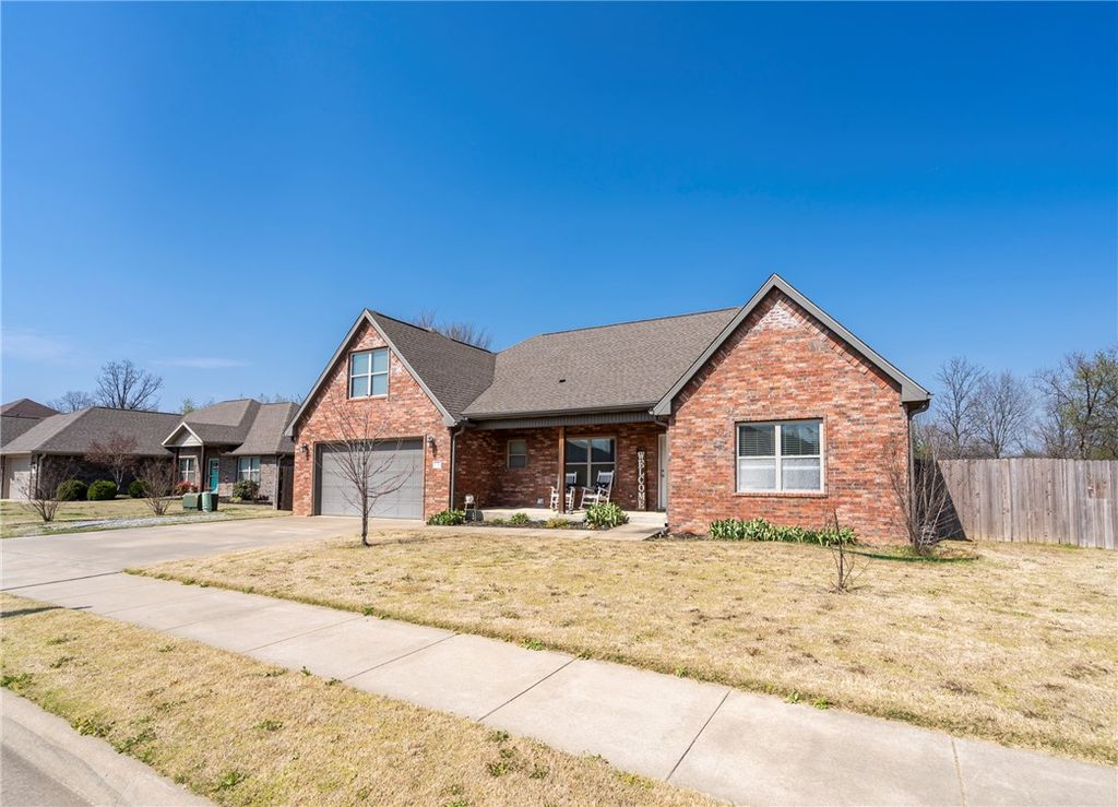 11005 David Court, Siloam Springs, AR 72761