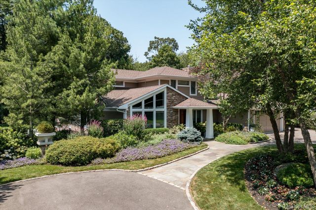 83 Karol Place, Muttontown, NY 11753