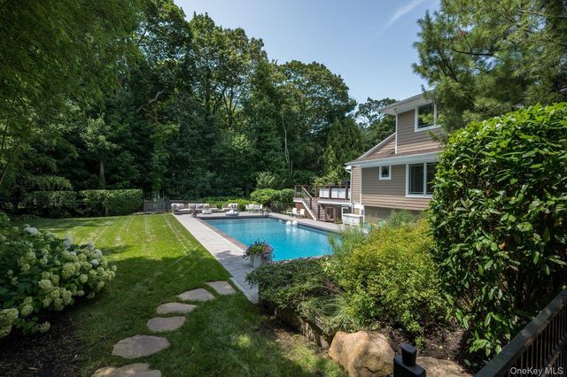 83 Karol Place, Muttontown, NY 11753