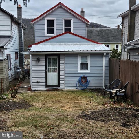 426 CENTER ST, Lykens, PA 17048