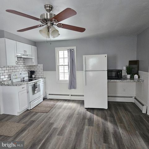 426 CENTER ST, Lykens, PA 17048