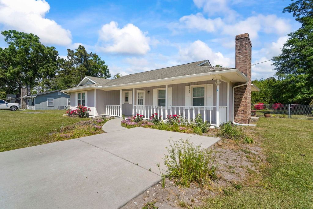 620 Mammie Dr., Myrtle Beach, SC 29588