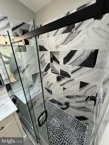 5049 8TH ST NE, Washington, DC 20017