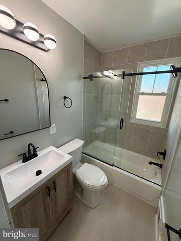 5049 8TH ST NE, Washington, DC 20017