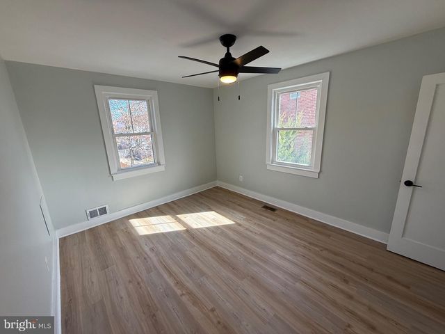 5049 8TH ST NE, Washington, DC 20017