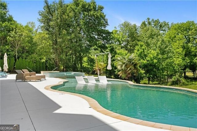 15884 Meadow King Court, Milton, GA 30004