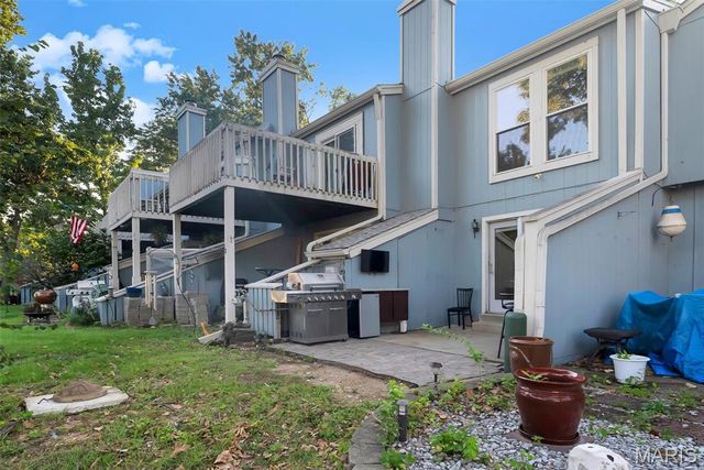 43 Breezy Knoll Lane, Lake St Louis, MO 63367