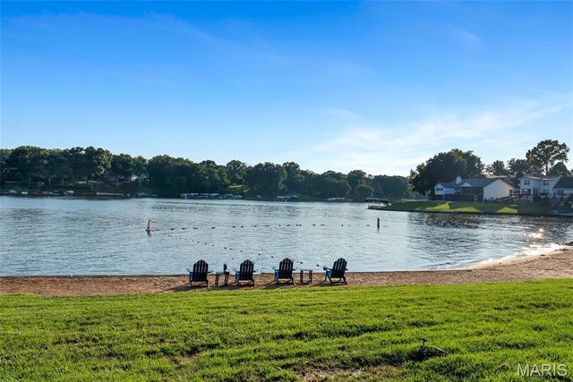 43 Breezy Knoll Lane, Lake St Louis, MO 63367