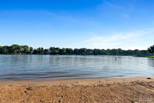 43 Breezy Knoll Lane, Lake St Louis, MO 63367
