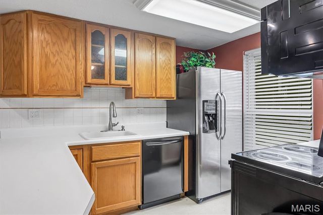 43 Breezy Knoll Lane, Lake St Louis, MO 63367