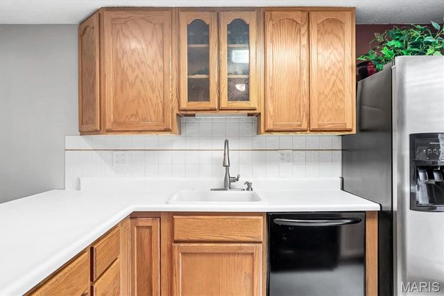 43 Breezy Knoll Lane, Lake St Louis, MO 63367