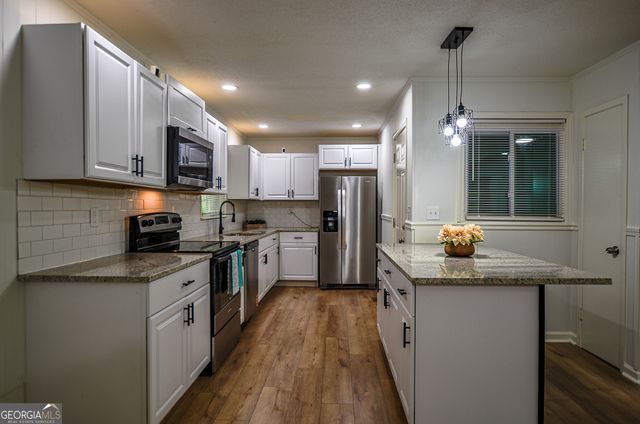 5640 Redan Circle, Stone Mountain, GA 30088