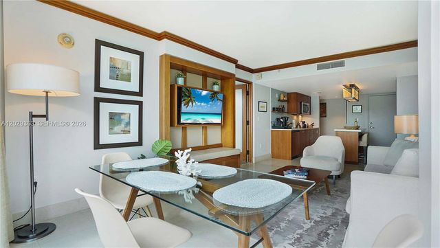 6801 Collins Ave 315, Miami Beach, FL 33141