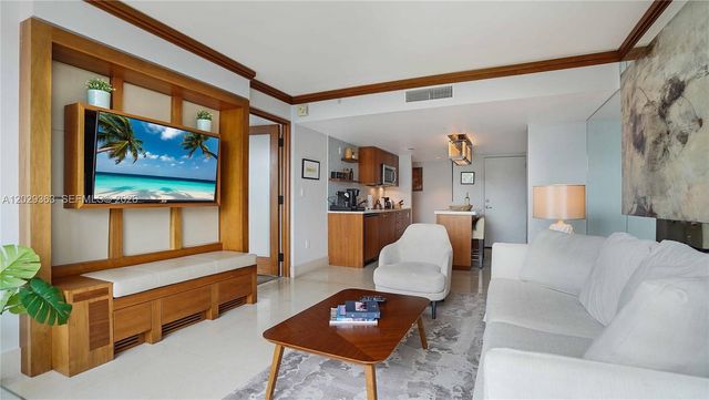 6801 Collins Ave 315, Miami Beach, FL 33141