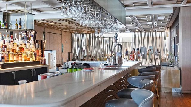 6801 Collins Ave 315, Miami Beach, FL 33141