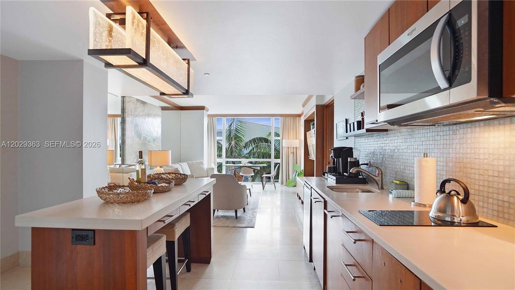 6801 Collins Ave 315, Miami Beach, FL 33141