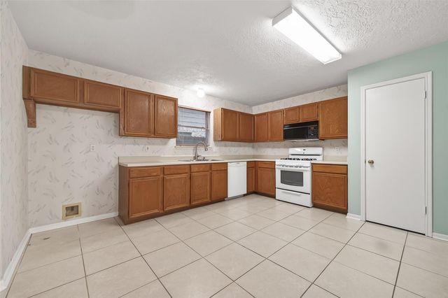 8914 Mattison Drive, Houston, TX 77088