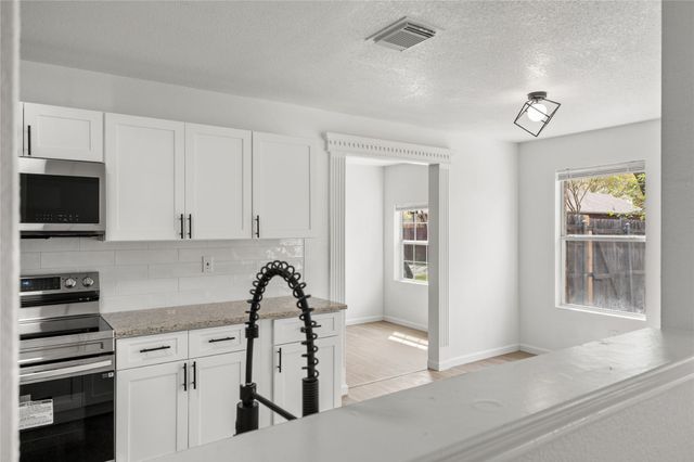 702 Lowe Drive, Cedar Hill, TX 75104