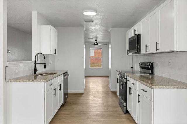 702 Lowe Drive, Cedar Hill, TX 75104