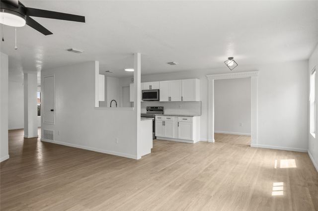 702 Lowe Drive, Cedar Hill, TX 75104