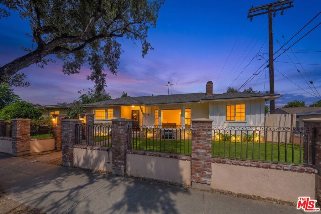 6414 Corbin Avenue, Reseda, CA 91335 — photo 2