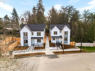 8626 Sw 21st Ave 3, Portland, OR 97213