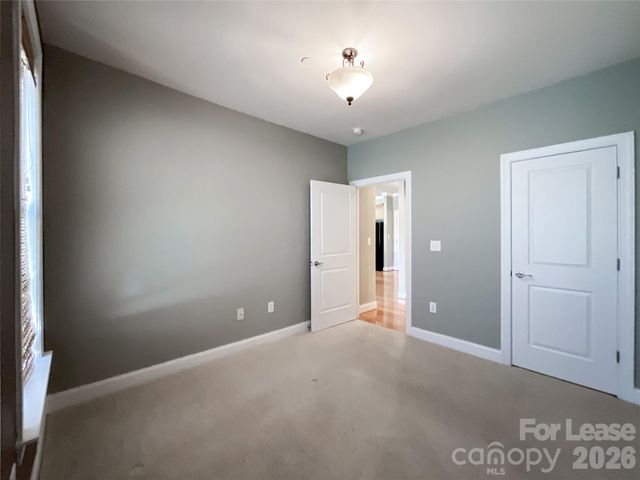 518 Clarice Avenue 308, Charlotte, NC 28204