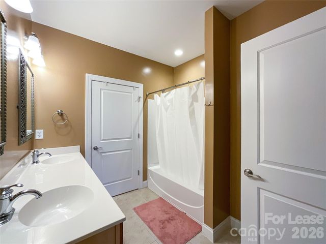 518 Clarice Avenue 308, Charlotte, NC 28204