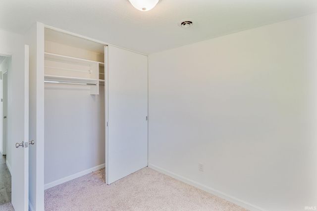 2715 Farnsworth Drive, Fort Wayne, IN 46805