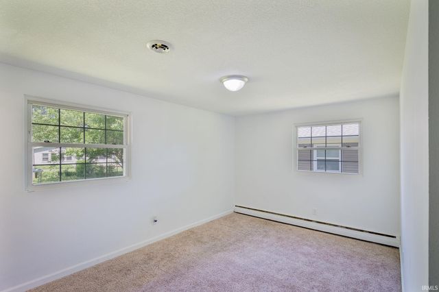 2715 Farnsworth Drive, Fort Wayne, IN 46805