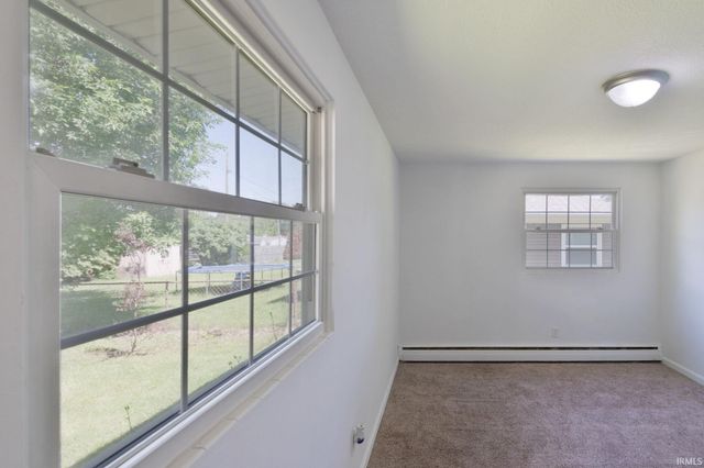 2715 Farnsworth Drive, Fort Wayne, IN 46805
