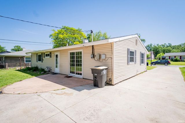 2715 Farnsworth Drive, Fort Wayne, IN 46805