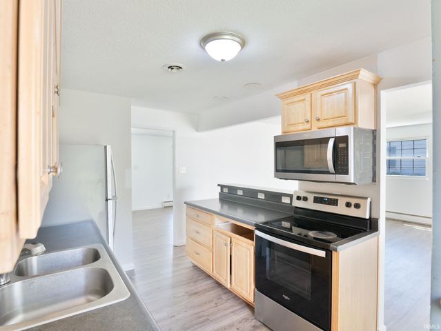 2715 Farnsworth Drive, Fort Wayne, IN 46805