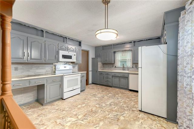 12000 E 62nd Street, Kansas City, MO 64133
