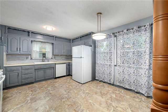 12000 E 62nd Street, Kansas City, MO 64133