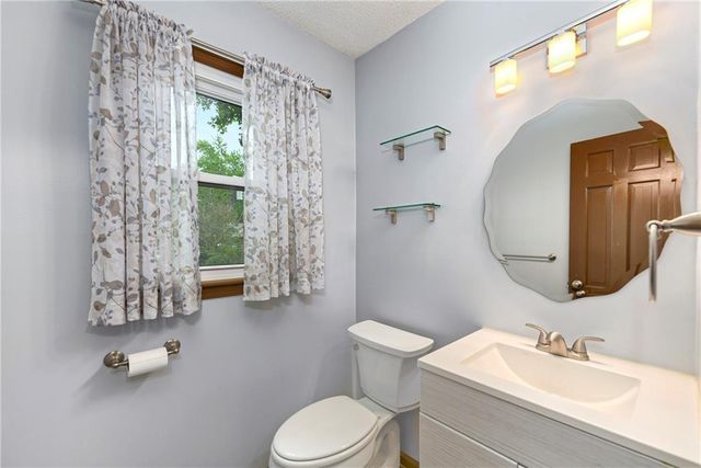 12000 E 62nd Street, Kansas City, MO 64133
